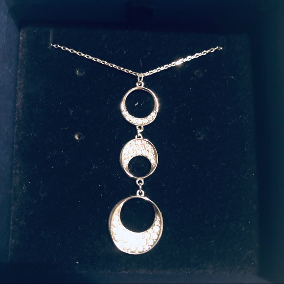 Swarovski Pendant Necklace - Picture 2 of 3